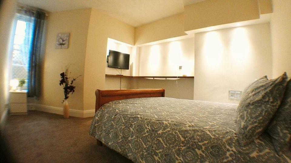 Large Garden Flat Near Marine Lake Weston-super-Mare Buitenkant foto