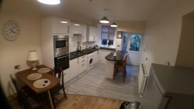 Large Garden Flat Near Marine Lake Weston-super-Mare Buitenkant foto