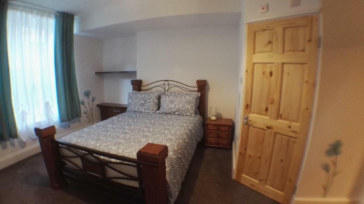 Large Garden Flat Near Marine Lake Weston-super-Mare Buitenkant foto