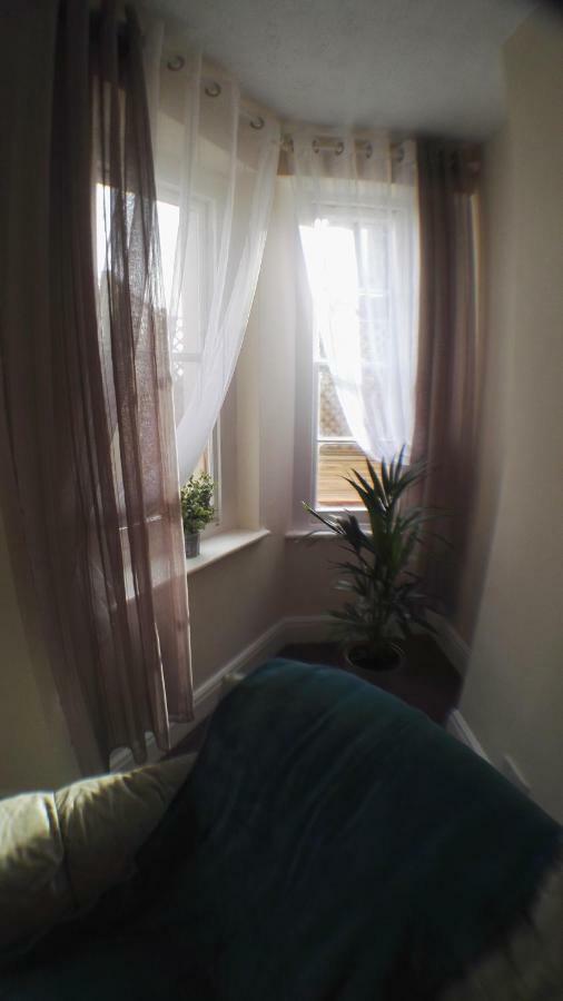 Large Garden Flat Near Marine Lake Weston-super-Mare Buitenkant foto